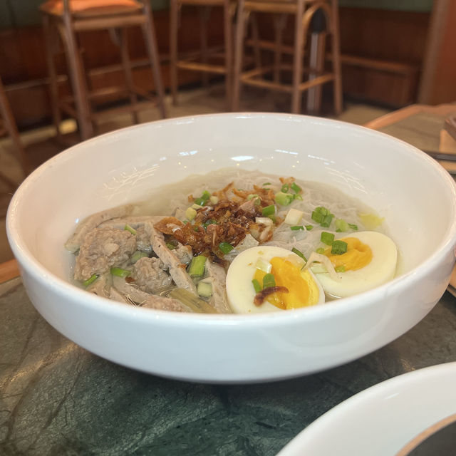 半開放式泰國越南菜餐廳