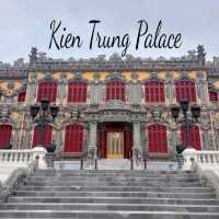 Kien Trung Palace หนึ่งในมรดกโลก