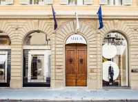 Milu Hotel