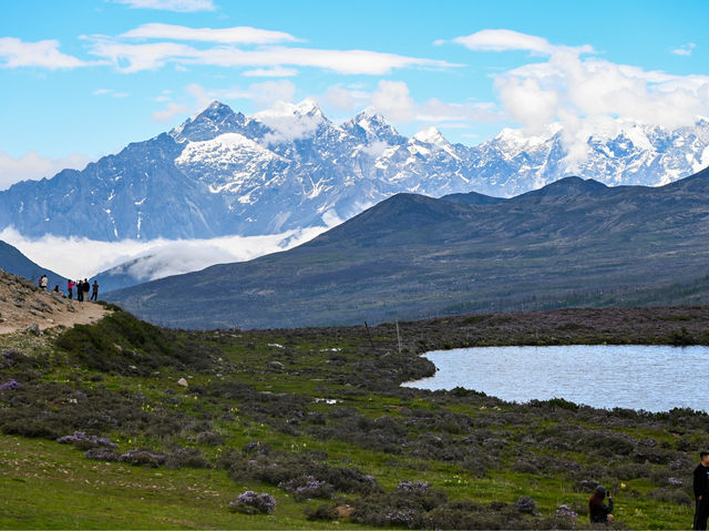 Rediscovering Tranquility at Honghai Lake in Western Sichuan