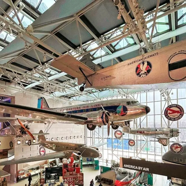 Visit the US Air & Space Museum