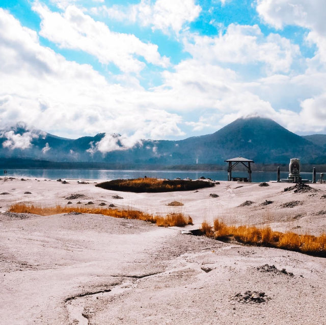 ภูเขาวิญญาณ ประตูสู่ปรโลกที่ Osorezan (恐山)