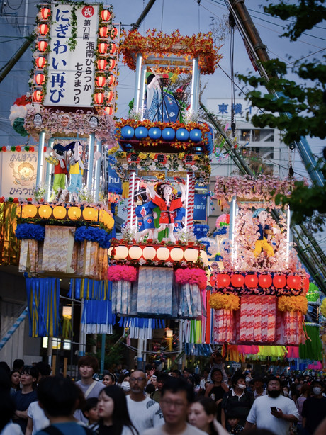 七夕飾り 7/5〜7/7の3日限定開催‼️飾りは100本以上🤩日本三大七夕まつりの1つを