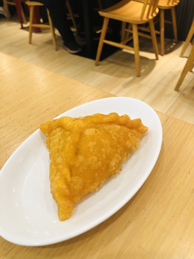 「中航城君尚購物中心一樓層潮汕餐廳，適合享樂型旅行者」