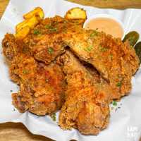 ไก่ทอดฟีลโฮมเมดย่านเจริญกรุงที่ต้องจองเท่านั้น