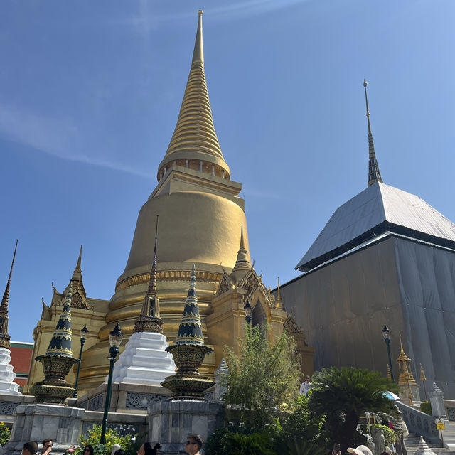 The Temple of Emerald Buddha: Bangkok’s Iconic Temple Wonder