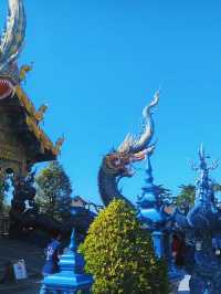 วัดร่องเสือเต้น วัดสีน้ำเงินแห่งเดียวในเชียงราย
