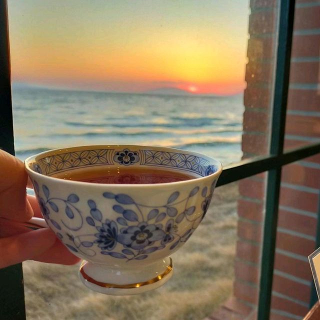 宍道湖沿いカフェの夕日で乾杯しよう