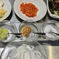한우 소고기 구워주는 곳 삼각지 역 맛집 '우우'