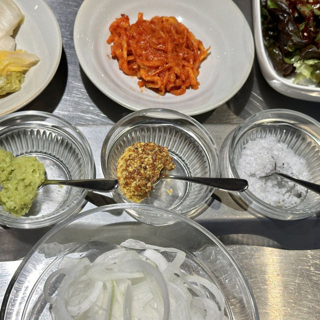 한우 소고기 구워주는 곳 삼각지 역 맛집 '우우'