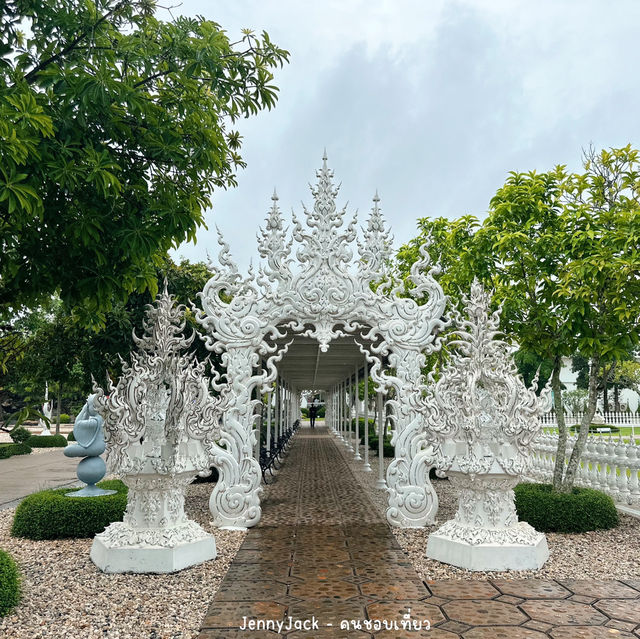 วัดสวยในเชียงราย วัดร่องขุ่น สวยมากๆ