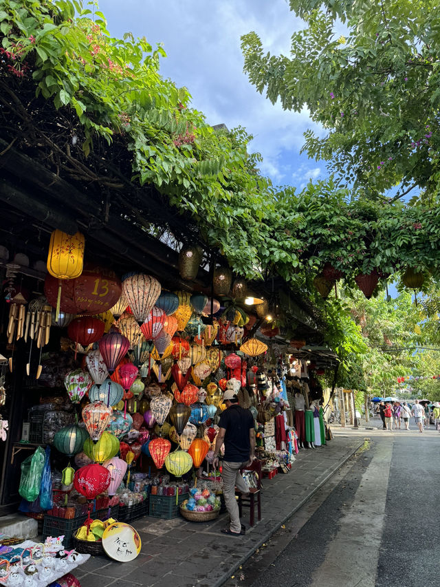 峴港必訪~歷史悠久的黃屋古鎮🏮