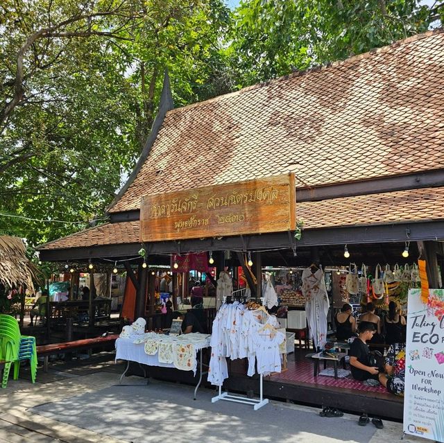 ตลาดน้ำตลิ่งชัน