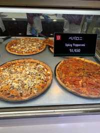 ร้านพิซซ่าใน USJ : Louie's N.Y. Pizza Parlor