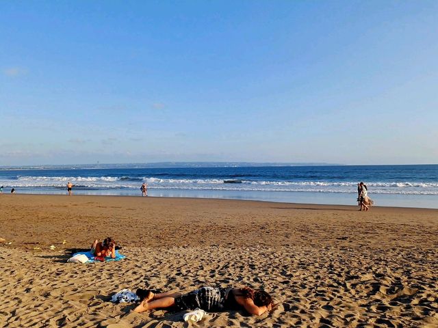 【巴釐島】水明漾海灘：清澈海水、細膩沙灘，適合拍照和衝浪新手