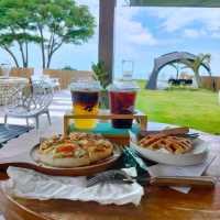 Mantaray Cafe Huahin คาเฟ่ริมทะเล