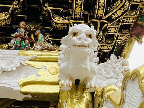 世界遺産・日光東照宮】日暮らしの門・陽明門に航空会社のロゴ