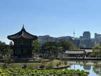  Visiting Gyeongbokgung Palace in a Korean traditional dress
