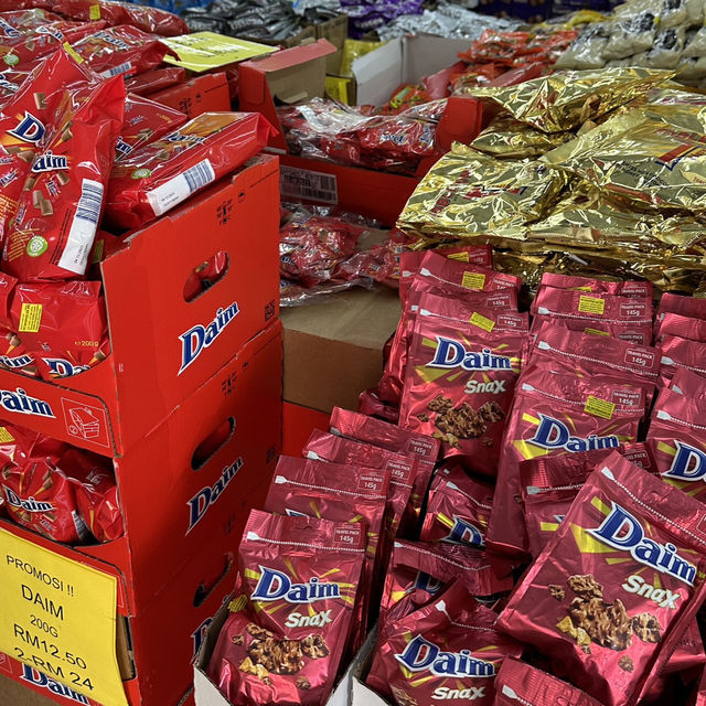 Borderline Bargains: Shop at Pengkalan Kubor Market & Duty-Free 🇲🇾🇹🇭