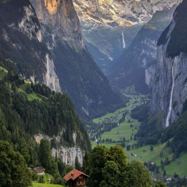 Switzerland in Spring: A Wonderland in Bloom 🌸