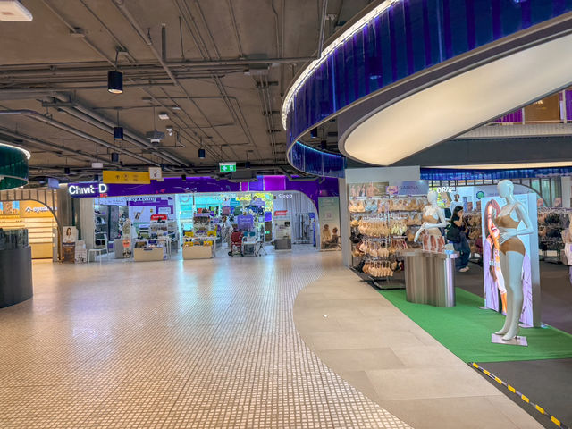 รีวิว Silom Edge 🛍️ (ที่เที่ยวติดรถไฟฟ้า) 