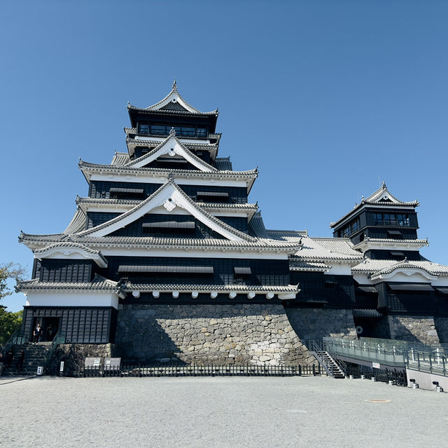 Majestic Views and Timeless Charm: My Adventure at Kumamoto Castle!