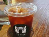 Vanich House คาเฟ่วินเทจสุดชิคย่านตลาดน้อย