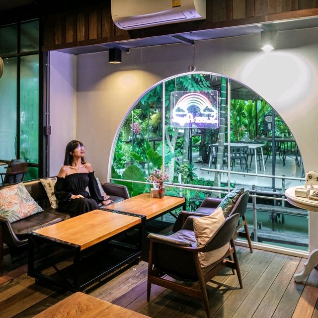 คาเฟ่สวยบรรยากาศดีเหมือนอยู่ในนิทานที่นครปฐม