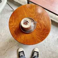 คาเฟ่ โฮจิมินท์ ✨ dumm.cafe
