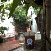 Farm To Table Hideout ✨🍀คาเฟ่ย่านปากคลองตลาด