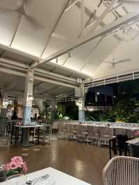 Moon river silk dining restaurant 