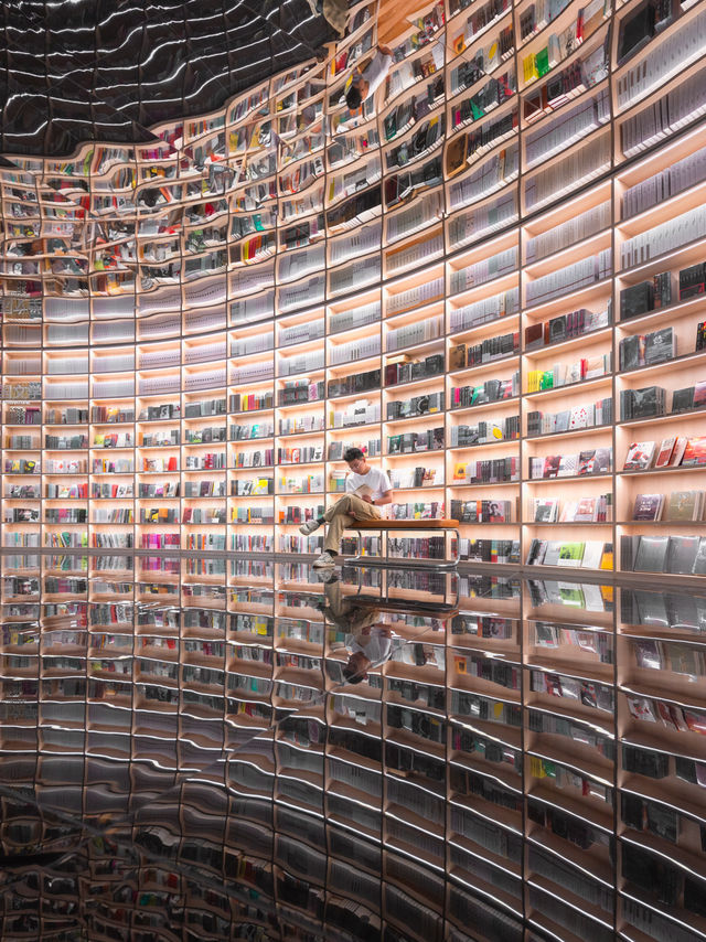 พิกัดร้านหนังสือ Book Store เมืองจีน สวยตาแตก 🇨🇳