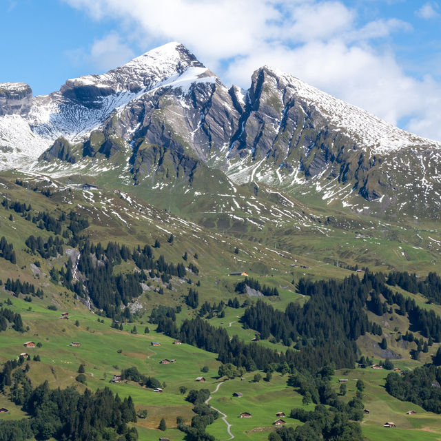 【スイス】グリンデルワルト🇨🇭山々に囲まれた街⛰️