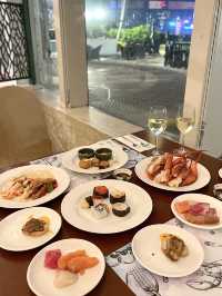 酒店自助晚餐多達二百款美食選擇😋更可無限暢飲酒精飲品🥂