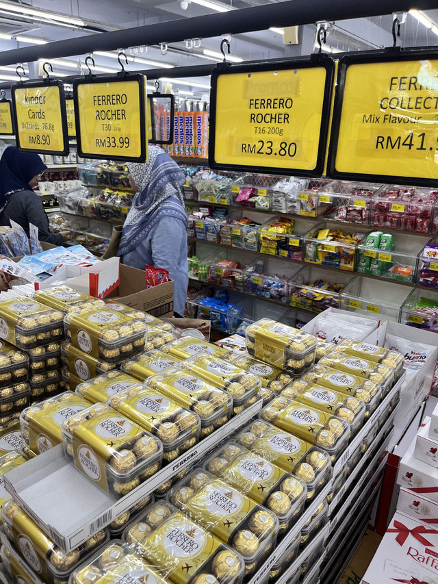 Exploring Duty-Free Shopping at Kelantan