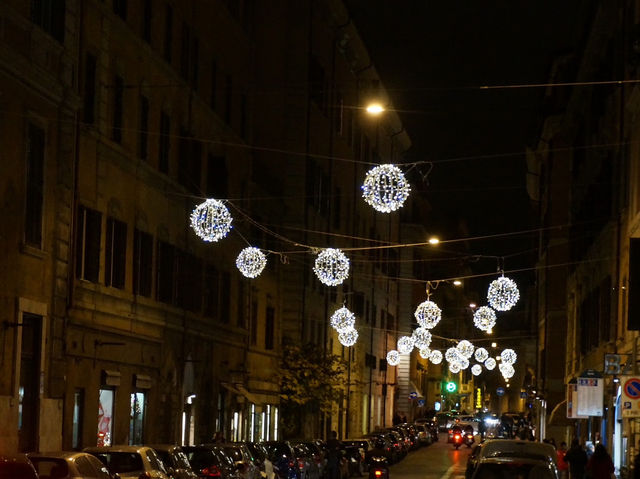 【イタリア・ローマ】旧市街のイルミネーションが素敵