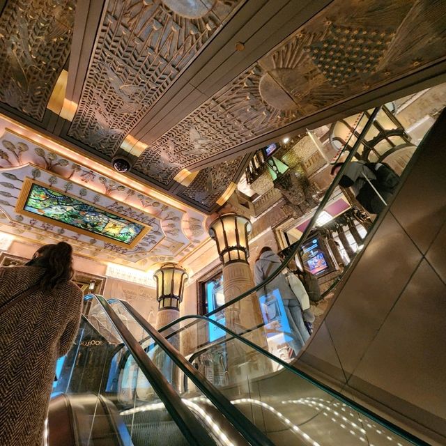 🏛️ 英國Harrods百貨：奢華與異國風情的完美融合