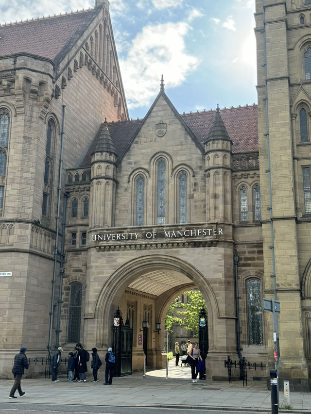 🎓 Visiting The University of Manchester 🌸