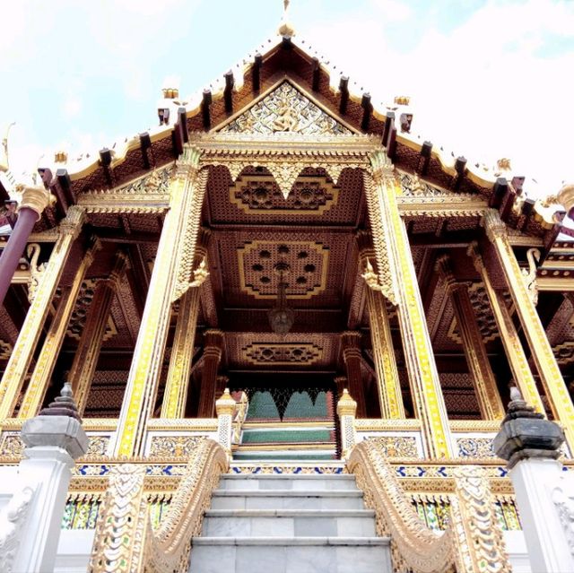 ศิลปะไทยแท้ พระทึ่นั่งิาภรณ์พิโมกช์ปราสาท✨️