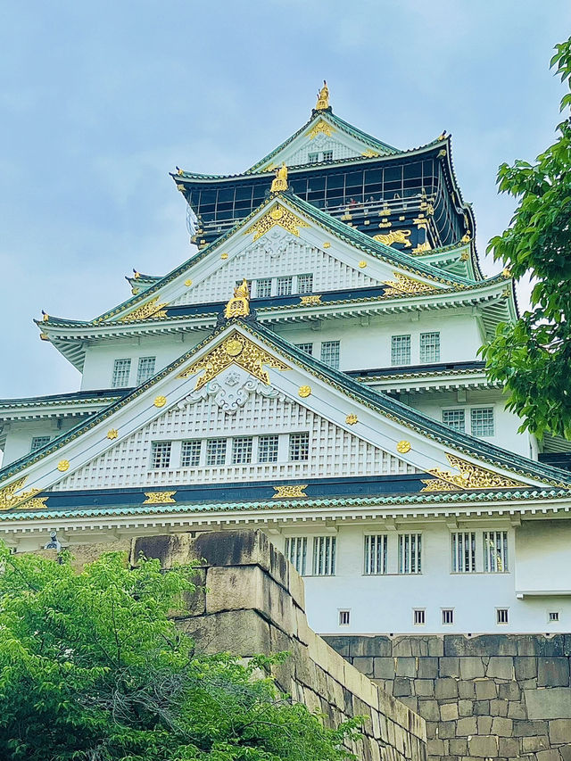 오사카에서 가장 유명한 랜드마크인 <오사카 성> 🏯