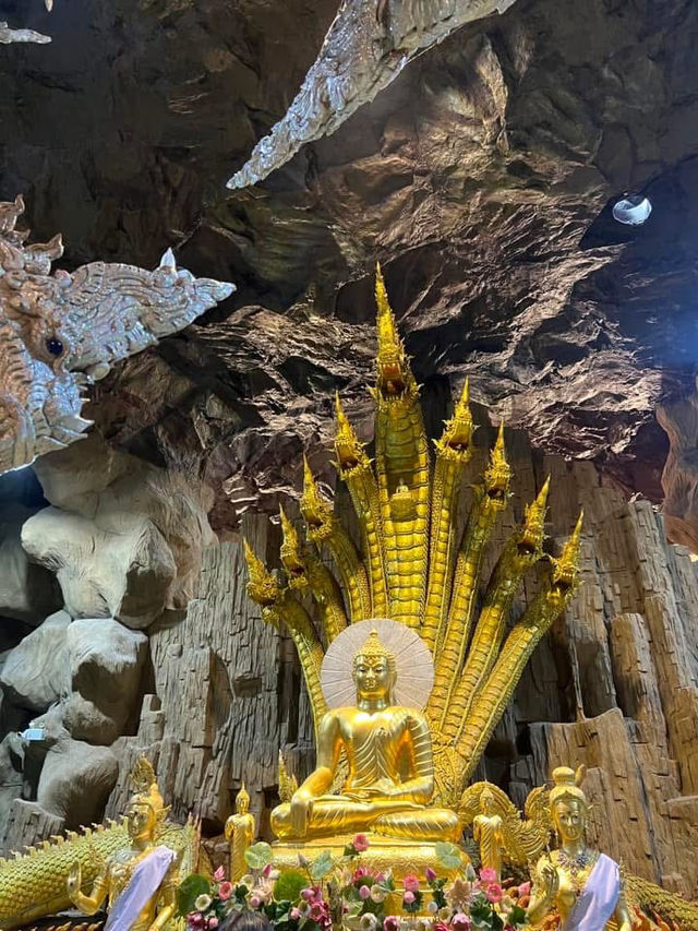 วัดมณีวงศ์ วัดเก่าแก่ประจำจังหวัดนครนายก 🙏🏻