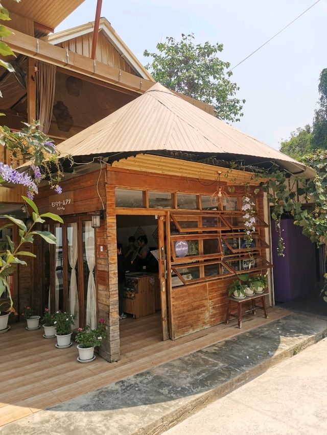 ม่อนกิ่วม่วง คาเฟ่