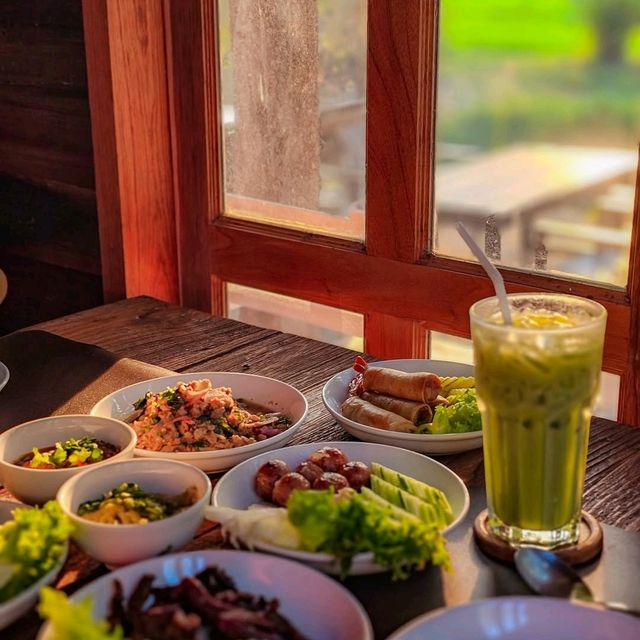 ที่พัก ร้านอาหาร คาเฟ่ ริมลำธาร เชียงราย