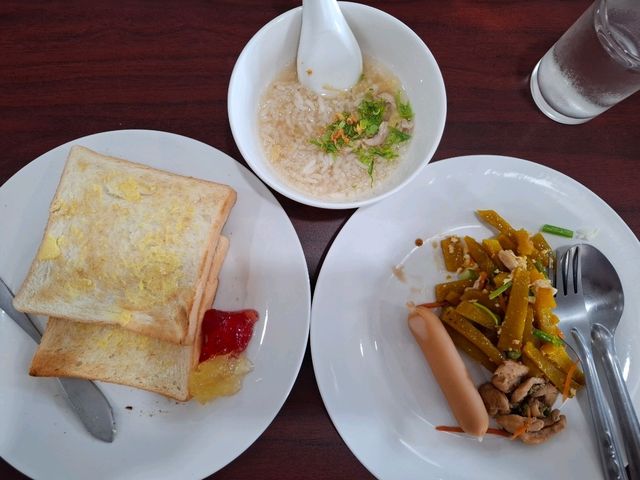 LEE HOTEL ที่พัก Low rise ในสุราษฎร์