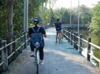 ปั่นจักรยานเที่ยวบางน้ำผึ้ง สัมผัสธรรมชาติใกล้กรุง