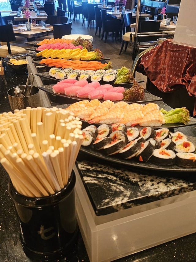 Saturday Brunch ฉลองในวันสงกรานต์ โรงแรม 5 ดาว 
