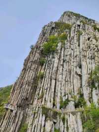 登嵩山-少室山，走過少林寺，穿過壯觀的書冊崖到三皇寨