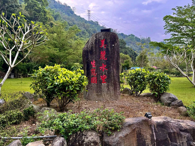 露營有蟲鳴蛙叫及潺潺溪水陪伴喔！