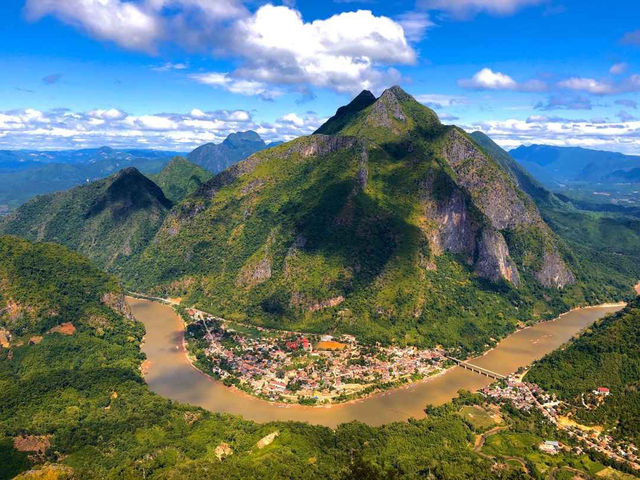 🌿 Houayxay Uncovered: Border Towns, Gibbons & Slow Boat Sunsets in Northern Laos! 🚤  