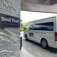 “Dusit Thani Laguna – A Tranquil Thai-Inspired Oasis in Singapore”